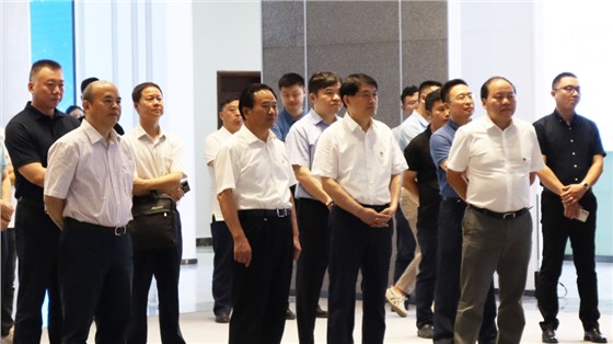 長沙市委常委、市委組織部部長張宏益一行調(diào)研國家網(wǎng)絡(luò)安全產(chǎn)業(yè)園區(qū)（長沙），并參觀我司布展的園區(qū)展示推廣中心項(xiàng)目